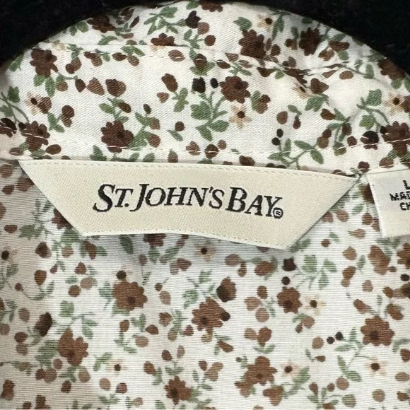 St. John's Bay Cream Sleeveless Button Down Shirt - Picture 2 of 5